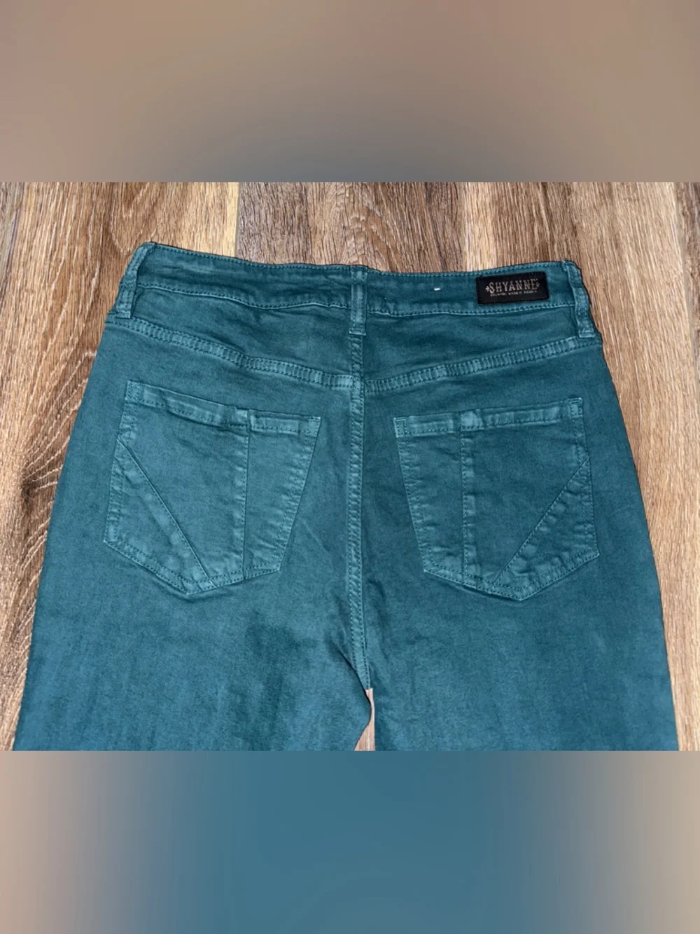 SHYANNE WOMEN'S HIGH RISE SUPER FLARE JEANS in Deep Teal Size 30 - Picture 4 of 12